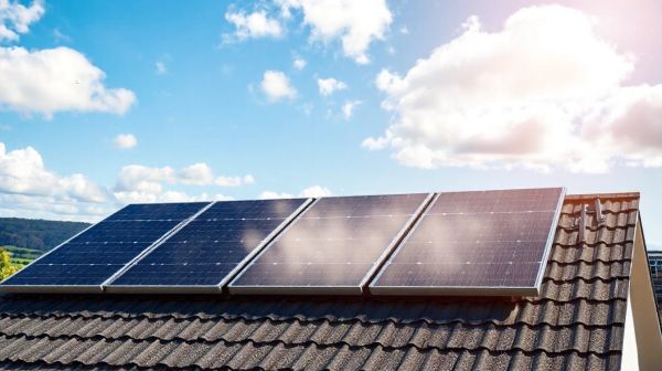 Investir dans des panneaux solaires pour une maison de 80m²