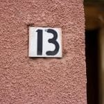 Quel est l’apport en design des plaques de numérotation de maison ?